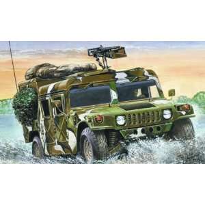  0249 1/35 Desert Hummer Toys & Games