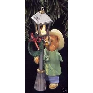  1993 The Lamplighter Magic Hallmark Ornament: Home 