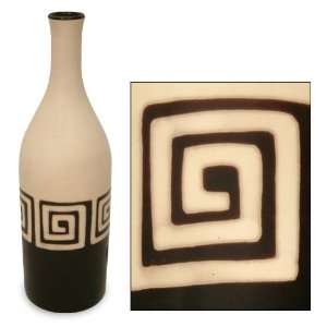  Ceramic vase, Labyrinth Home & Kitchen