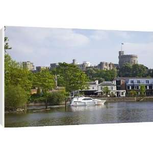 River Thames and Windsor Castle, Windsor, Berkshire, England, United 