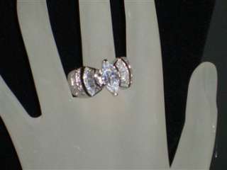 OMG! What a stunning Wedding rings ! Classic style  Solitaire with 