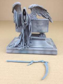 Harry Potter Gentle Giant The Riddle Grave Statue  