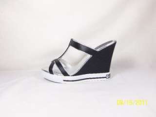 NEW AUTHENTIC GUESS WEDGE SANDALS   BY MARCIANO STYLE LOCKE COLOR 