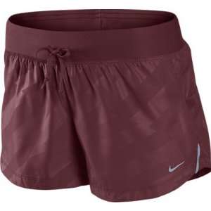  NIKE FABRIC MIX RELAY SHORT (WOMENS): Sports & Outdoors