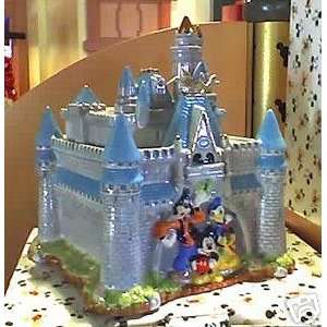  Magic Kingdom Cinderella Castle Mickey & Friends Ceramic 
