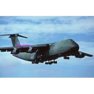    DRAGON WINGS 55785 USAF TRAVIS 60th C 5B GALAXY 1400 Toys & Games