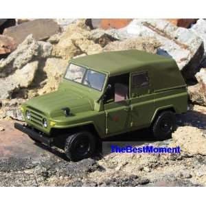  Car BJ212 Military Combat Jeep China Russia Army 124 Diecast Model 