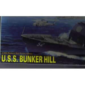    USS Bunker Hill Cg 52 Ship Model Vertical Swordsman Toys & Games