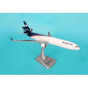  Hogan World Airways MD 11F 1/200 W/GEAR Toys & Games