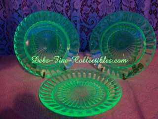 Green Depression Glass   3 Dessert Plates  