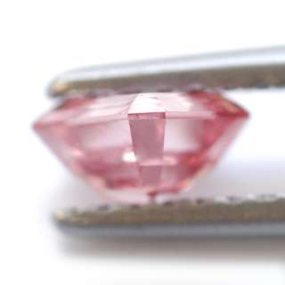 88Ct Ring Emerald Diamond Fancy Intense Purplish Pink Color  