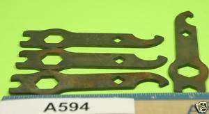 VINTAGE BW BICYCLE HAND WRENCHES ****A595 R  