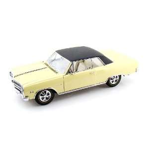  1965 Chevy Chevelle Z16 1/18 Crocus Yellow Toys & Games