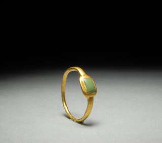   gold ring, dating to approximately the 13th   15th Century A.D