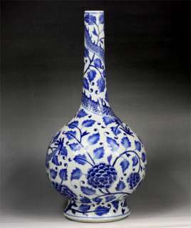BEAUTIFUL BLUE AND WHITE PORCELAIN Bottle Vase  