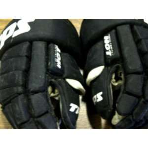   game worn hockey gloves   Autographed NHL Gloves